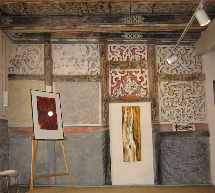 Lüneburg, Am Ochsenmarkt 1, Hofflügel, Wand und Decke mit Schweifwerk (Reimann)